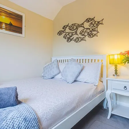 Smarties 3* New Quay